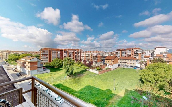 appartamento in vendita a Torino in zona Santa Rita
