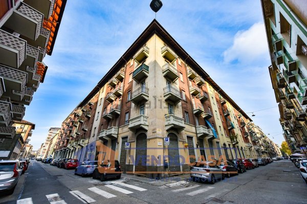 appartamento in vendita a Torino in zona San Salvario