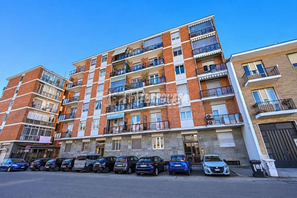 appartamento in vendita a Torino in zona Borgata Lesna