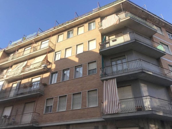 appartamento in vendita a Torino in zona Cenisia