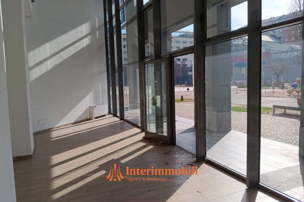 negozio in vendita a Torino in zona Borgo San Paolo