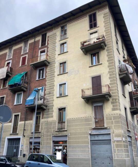 negozio in vendita a Torino in zona Barriera di Milano