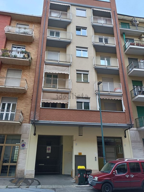 appartamento in vendita a Torino in zona Santa Rita