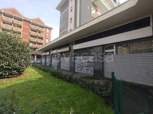 negozio in vendita a Torino in zona Millefonti
