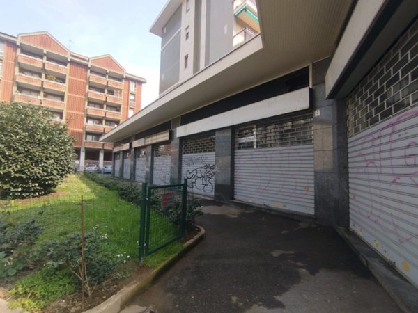 negozio in vendita a Torino in zona Millefonti