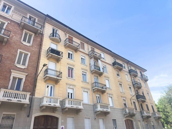 appartamento in vendita a Torino in zona Borgata Vittoria