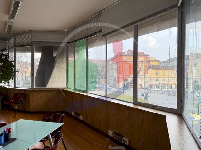 ufficio in vendita a Torino in zona Borgo San Paolo