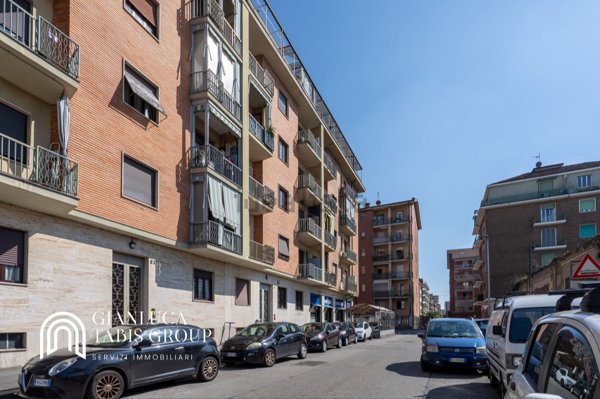 appartamento in vendita a Torino in zona Lingotto