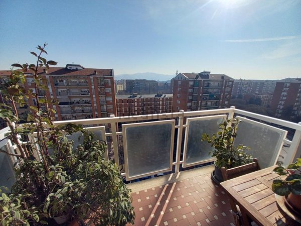 appartamento in vendita a Torino in zona Santa Rita