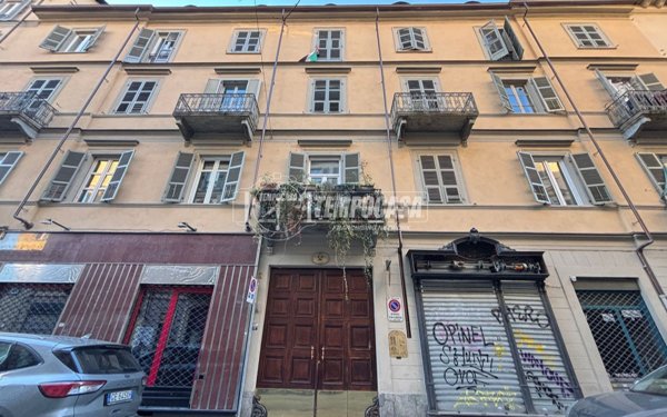 appartamento in vendita a Torino in zona San Salvario