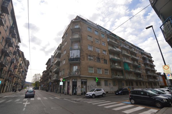 appartamento in vendita a Torino in zona Lingotto