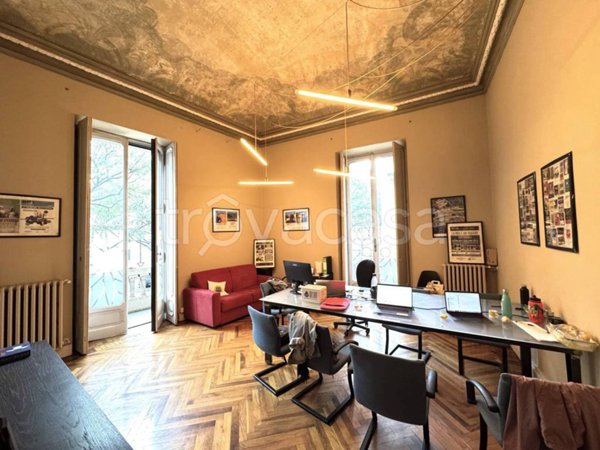 ufficio in vendita a Torino in zona San Salvario