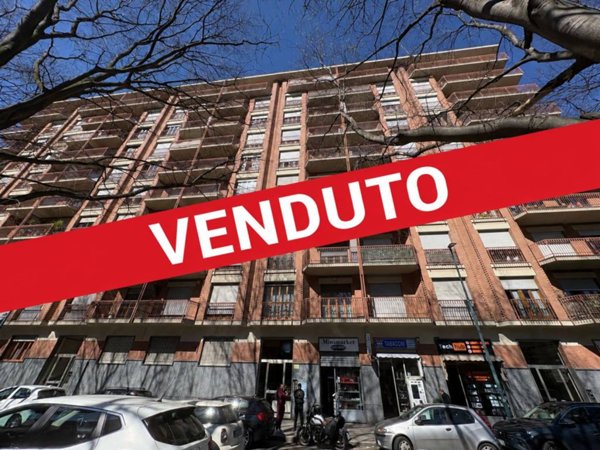 appartamento in vendita a Torino in zona Parella