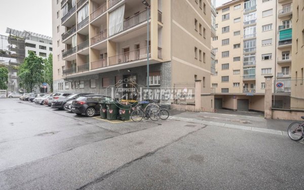 locale di sgombero in vendita a Torino in zona Santa Rita