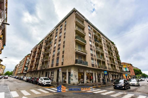 appartamento in vendita a Torino in zona Lingotto
