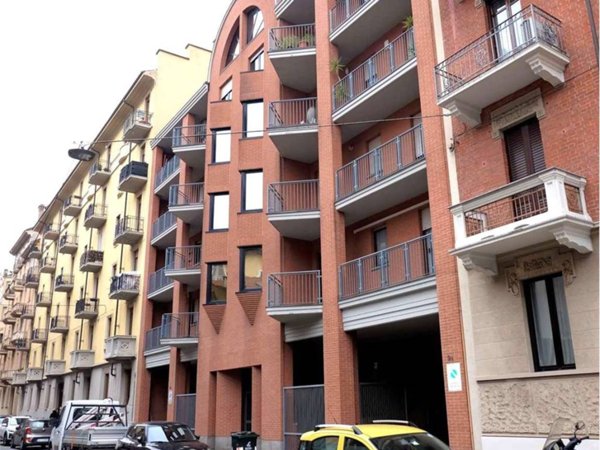 locale di sgombero in vendita a Torino in zona Campidoglio