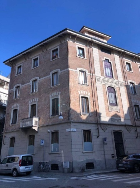 appartamento in vendita a Torino in zona Cit Turin