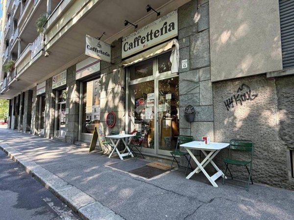 negozio in vendita a Torino in zona Lucento