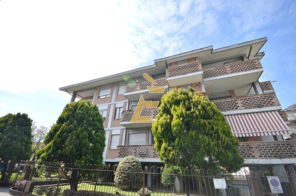 casa indipendente in vendita a Torino in zona Rosa