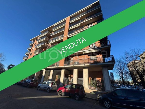 appartamento in vendita a Torino in zona Lingotto