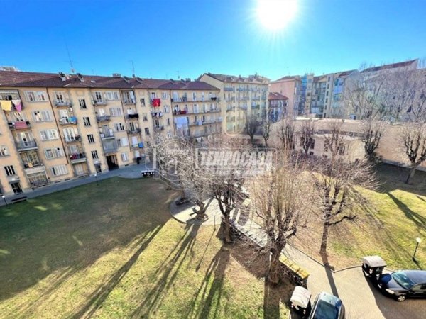 appartamento in vendita a Torino in zona Cenisia