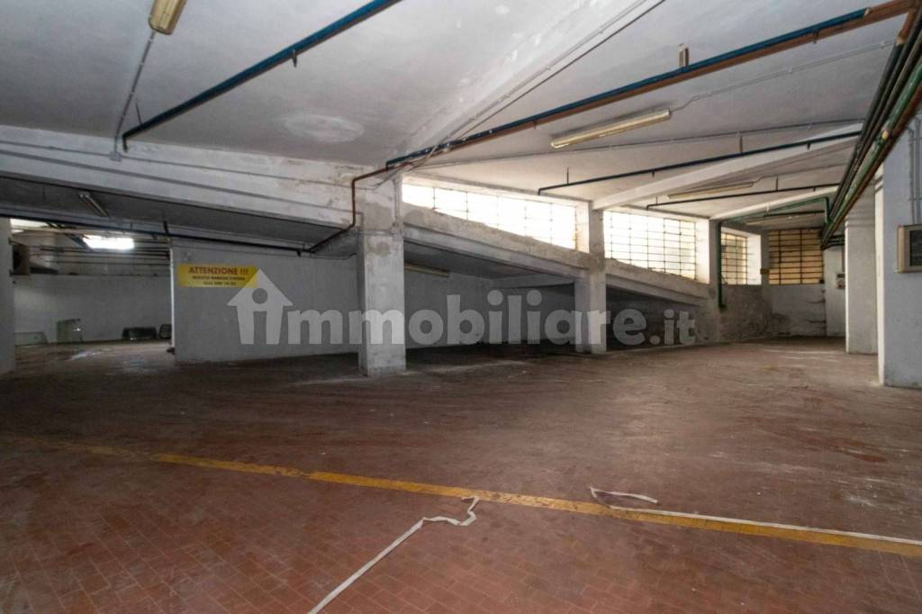 locale commerciale in vendita a Torino