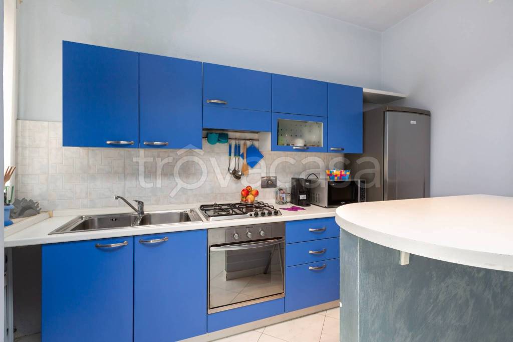 appartamento in vendita a Torino in zona Santa Rita