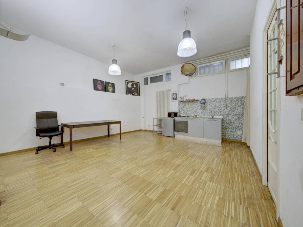 locale commerciale in vendita a Torino