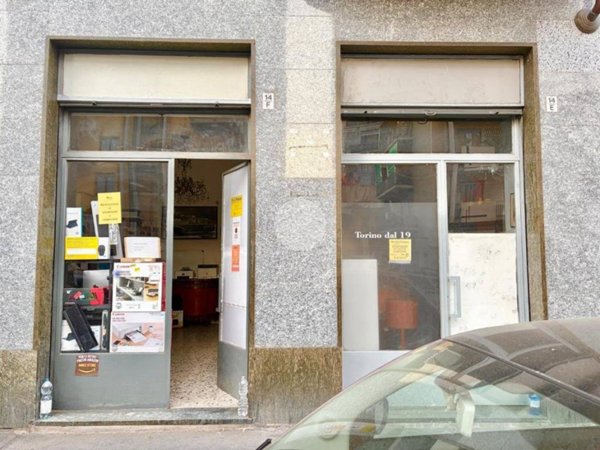negozio in vendita a Torino in zona Vallette