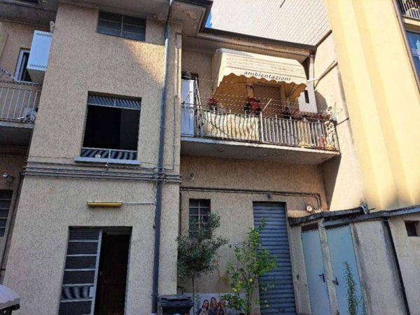 intera palazzina in vendita a Torino in zona Santa Rita