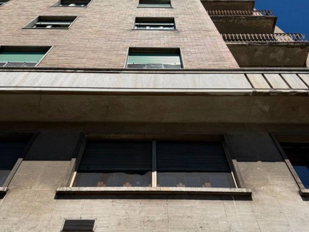 negozio in vendita a Torino in zona Rebaudengo