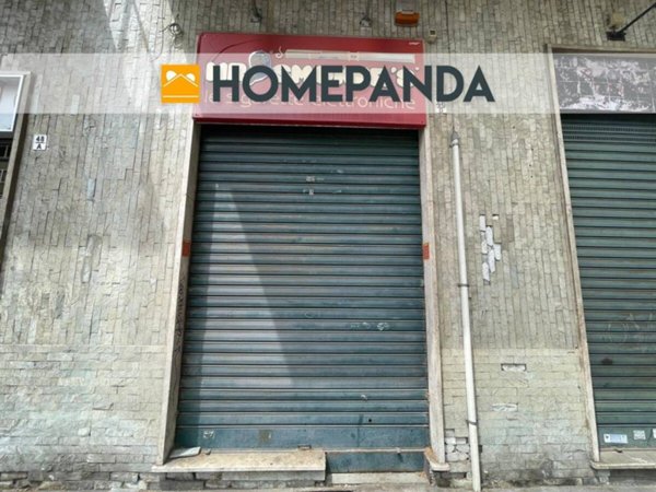 negozio in vendita a Torino in zona Mirafiori Sud