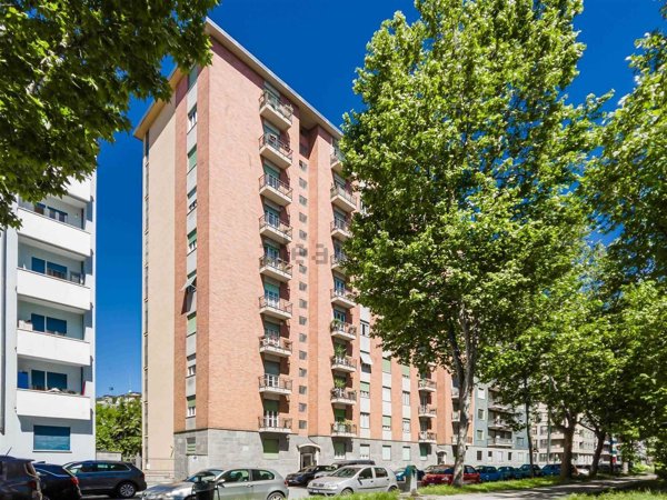 appartamento in vendita a Torino in zona Pozzo Strada
