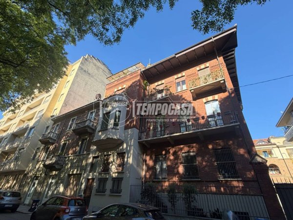 appartamento in vendita a Torino in zona Campidoglio
