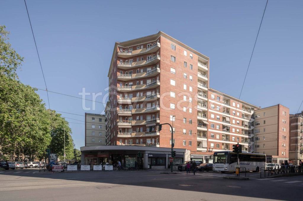 appartamento in vendita a Torino in zona Aurora