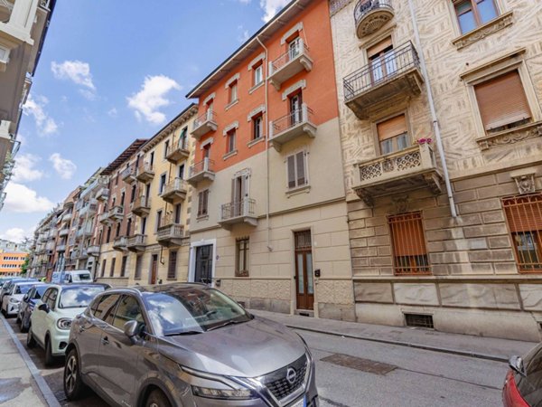 appartamento in vendita a Torino in zona Cenisia
