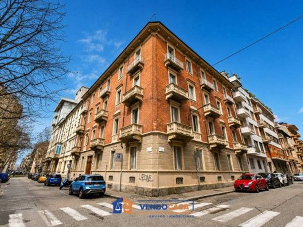 appartamento in vendita a Torino in zona Crocetta