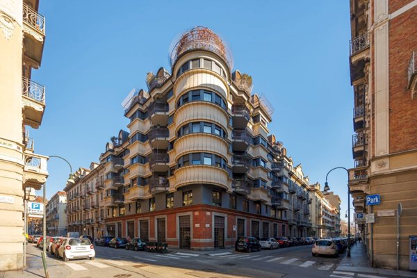 ufficio in vendita a Torino in zona Crocetta