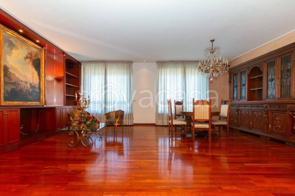 appartamento in vendita a Torino in zona Cenisia