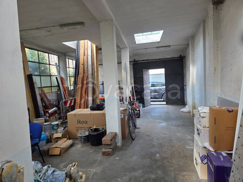 locale di sgombero in vendita a Torino in zona Pozzo Strada