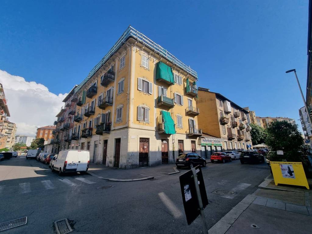 negozio in vendita a Torino in zona Barriera di Milano