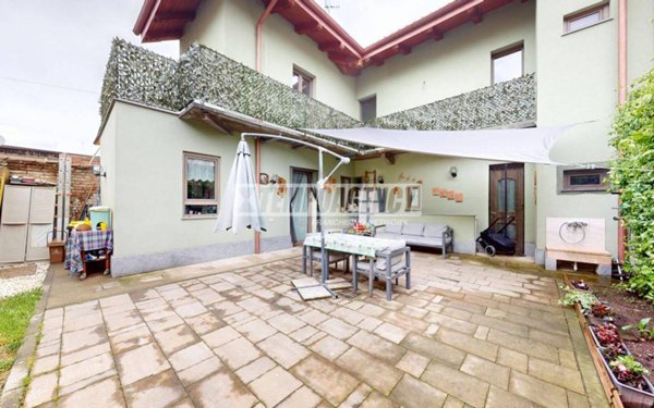 casa indipendente in vendita a Torino in zona Campidoglio