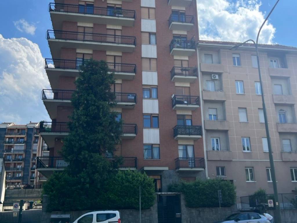 appartamento in vendita a Torino in zona Cit Turin