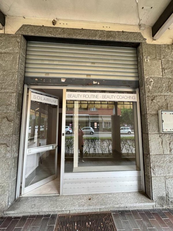 ufficio in vendita a Torino in zona Lingotto