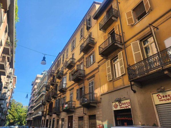 appartamento in vendita a Torino in zona San Salvario