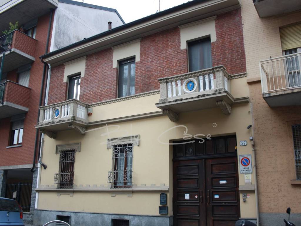 appartamento in vendita a Torino in zona Borgata Vittoria