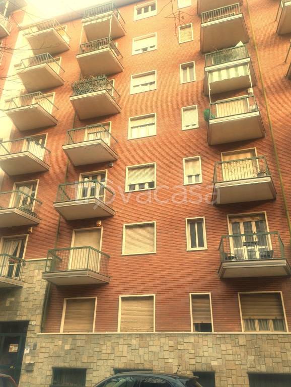 appartamento in vendita a Torino in zona Borgata Vittoria