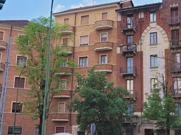 appartamento in vendita a Torino in zona Lingotto