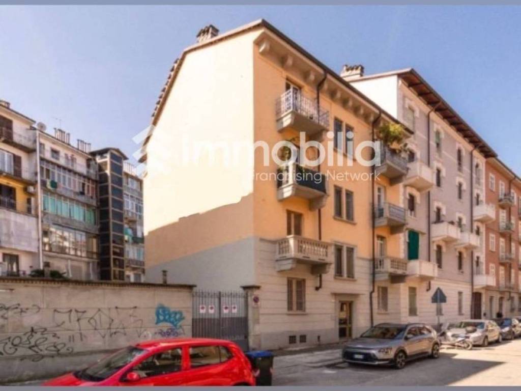 appartamento in vendita a Torino in zona Millefonti
