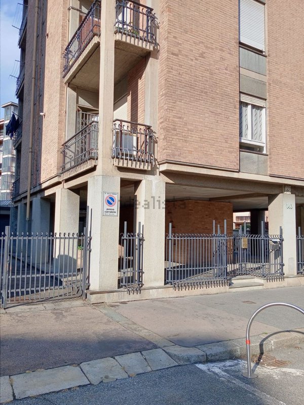 appartamento in vendita a Torino in zona Santa Rita